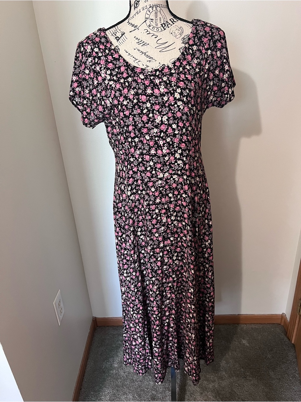 Vintage Weathervane 90s Rayon Floral Maxi Dress Short Sleeve Black Pink M